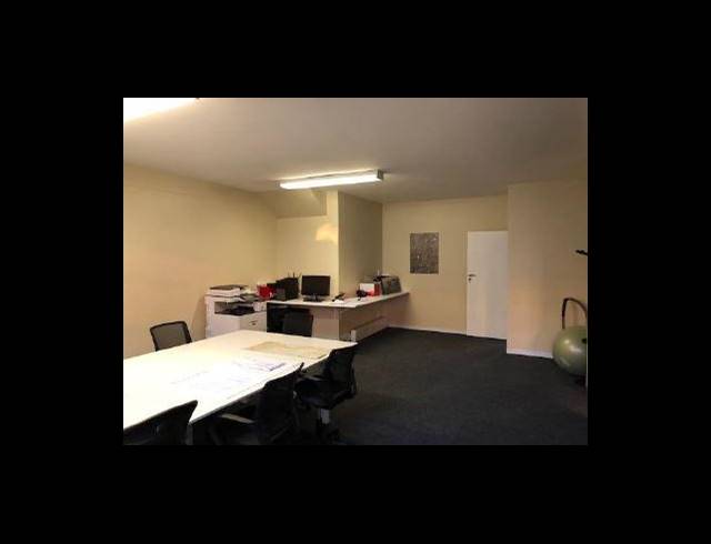 92M² OFFICE RENTED IN TOKAI